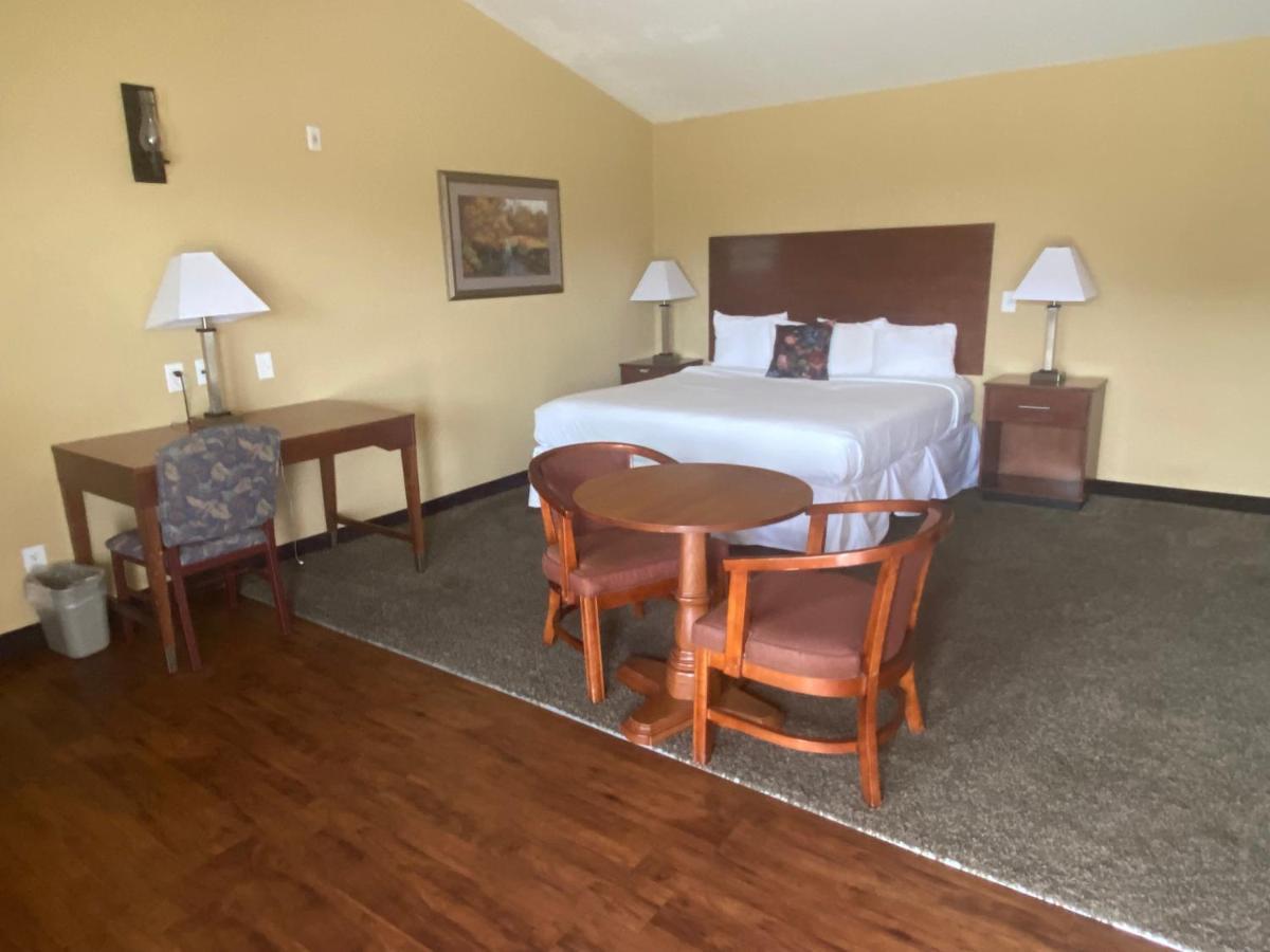 Southern Inns And Suites Now Offering Rv Spaces For Rent Yorktown Eksteriør billede